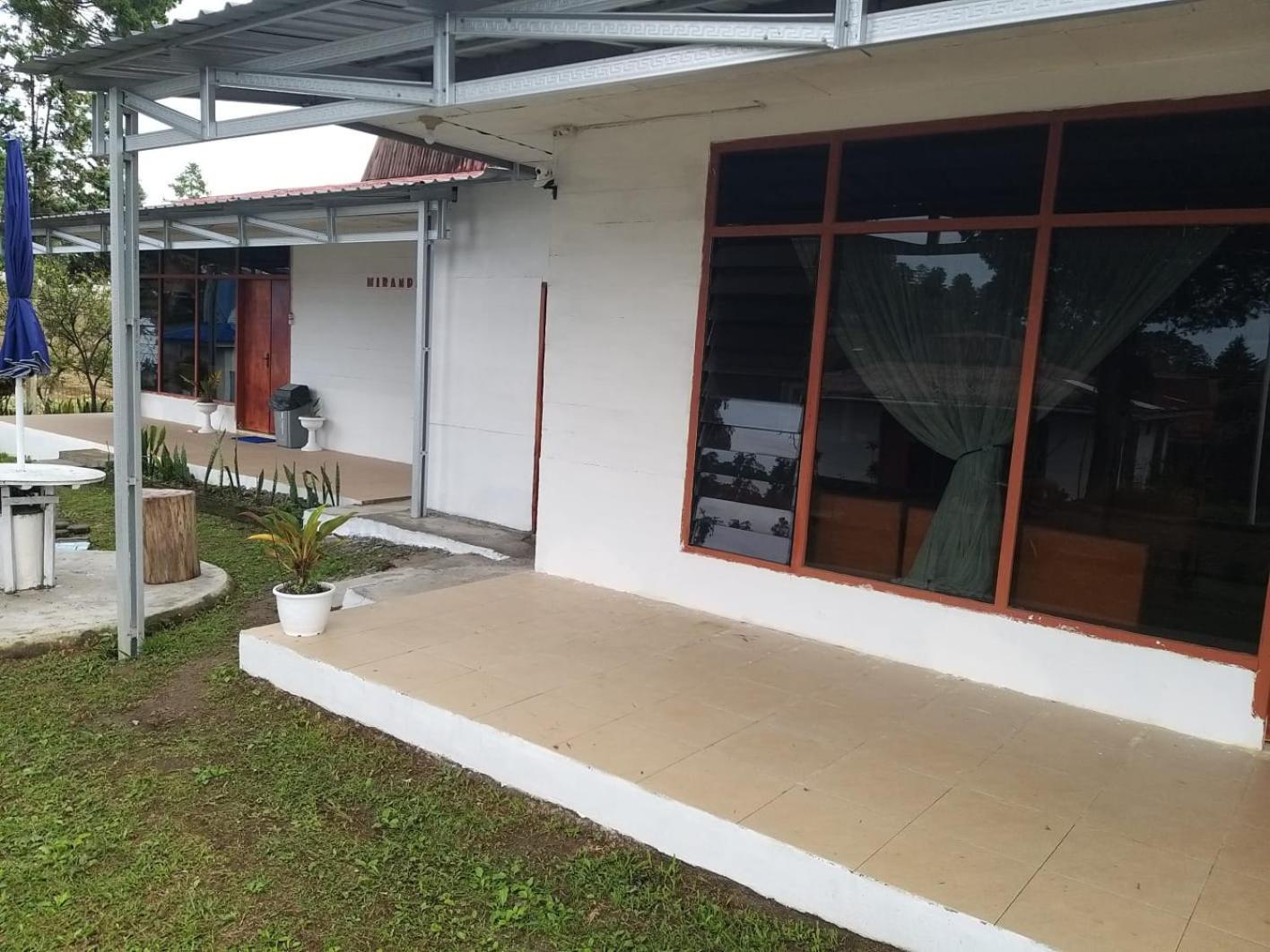 Kaliaga Bungalow Berastagi Exterior photo